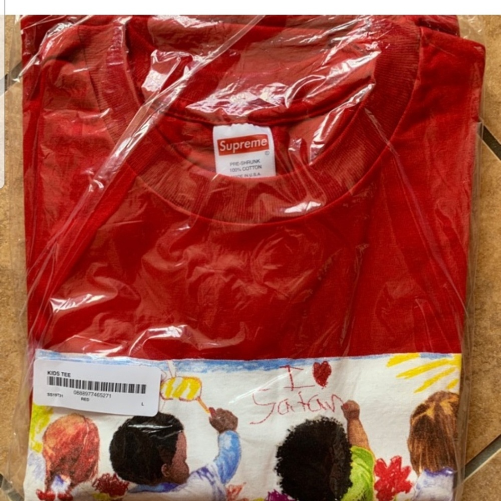 DS supreme "kids tee"
